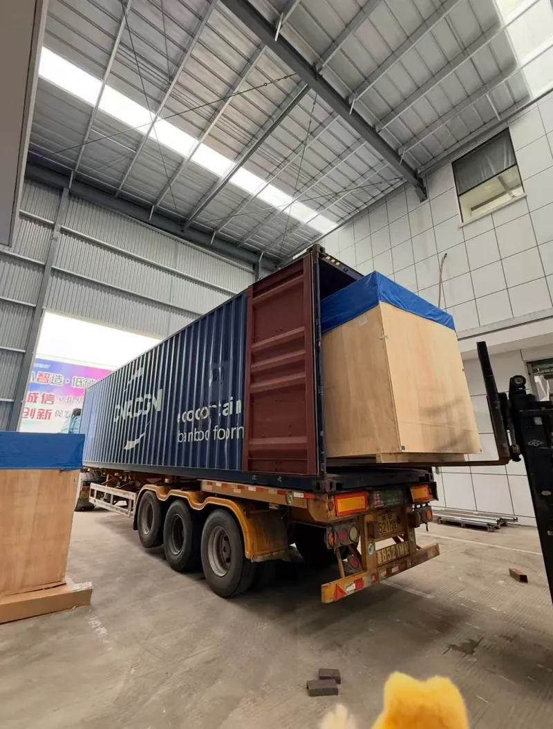 Packaging and delivery area